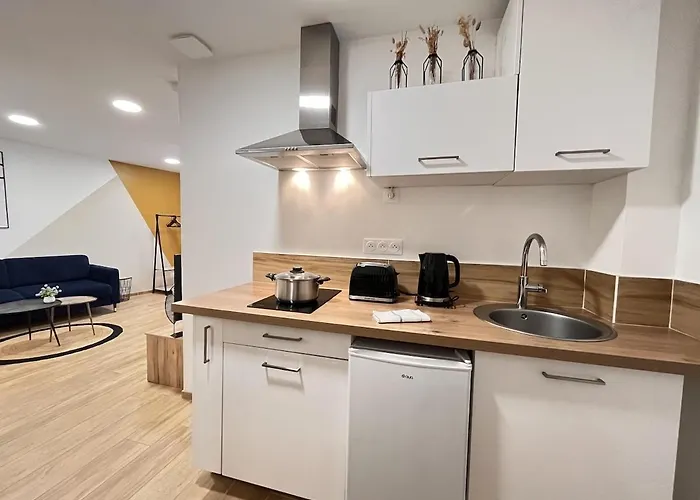 Paris 24 - Calme, Cosy Proche Centre * ריימס